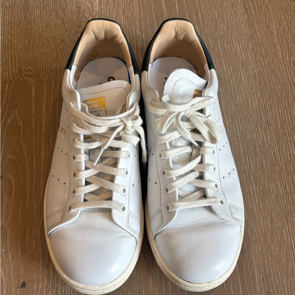 adidas Women's Stan Smith White Leather Sneakers with  Forest Green Heel 092